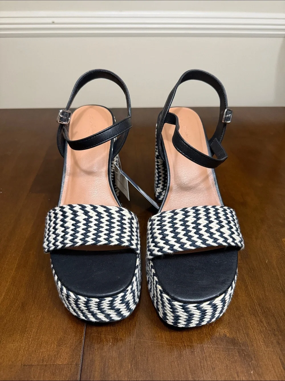 Universal Thread Black and White Platform Woven Heels